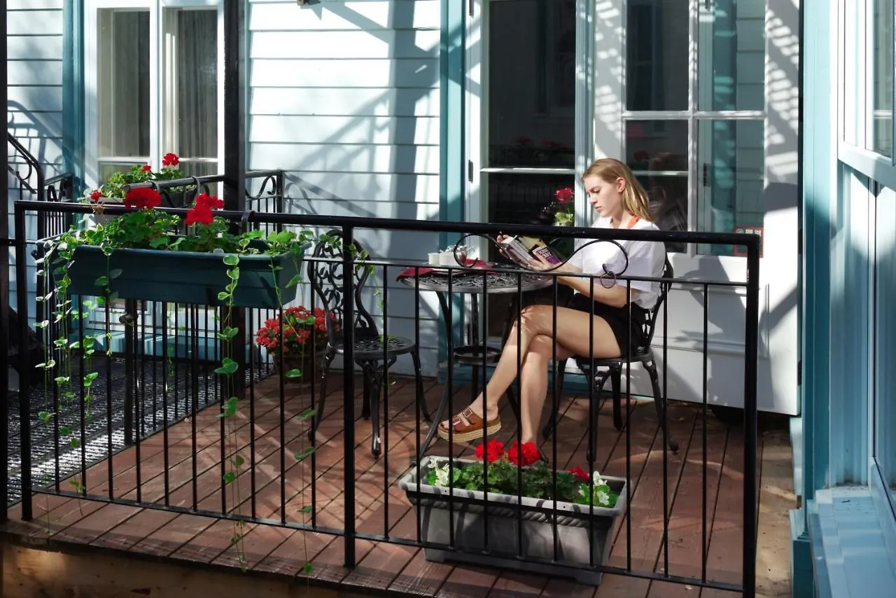 Hotel Manoir D'Auteuil Quebec City 3*,