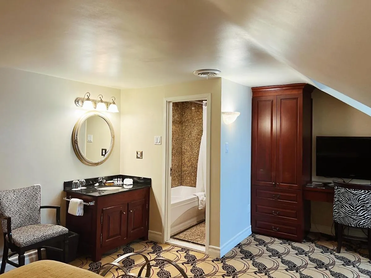 Hotel Manoir D'Auteuil Quebec City