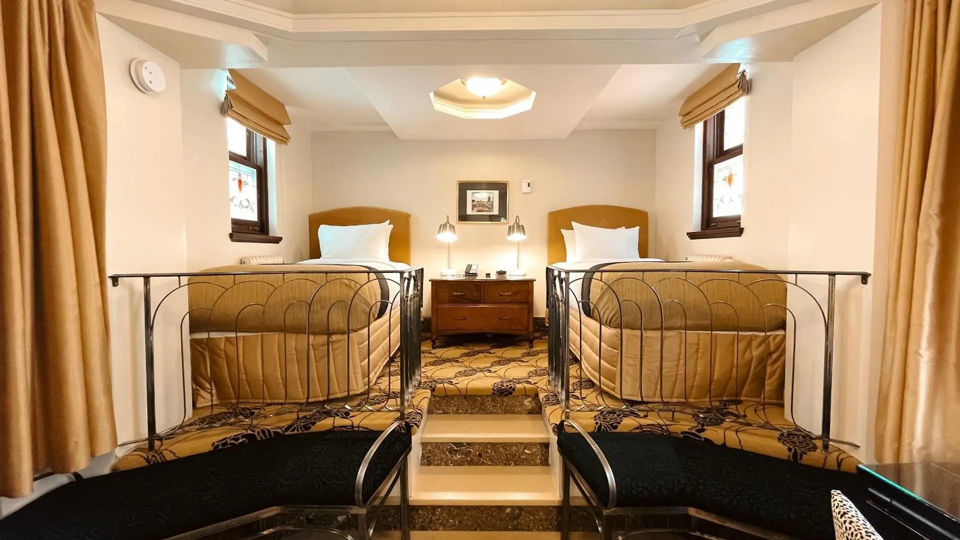 Hotel Manoir D'Auteuil Quebec City 3*,
