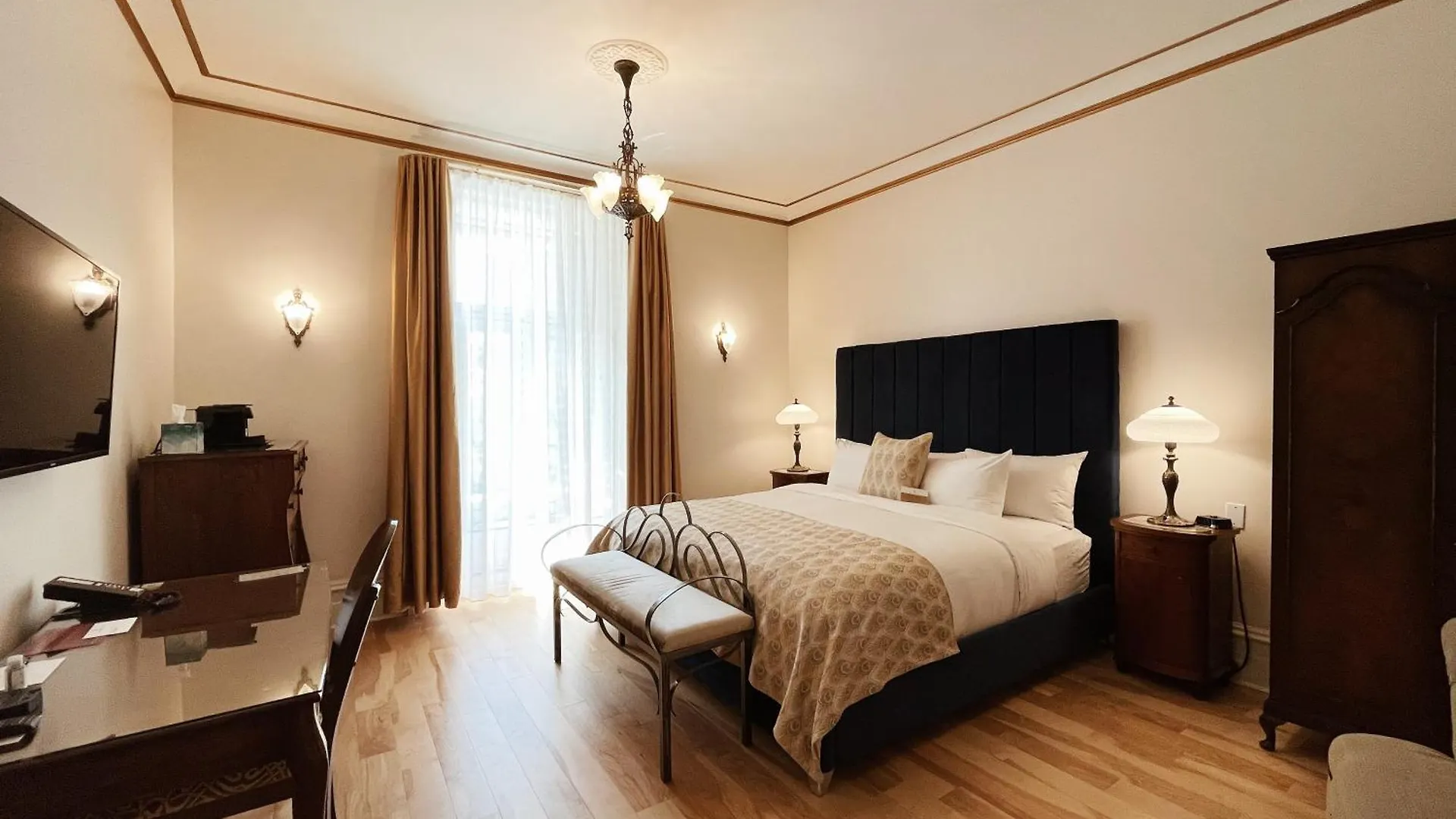 Hotel Manoir D'Auteuil Quebec City Canada
