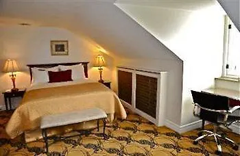 Hotel Manoir D'Auteuil Quebec City