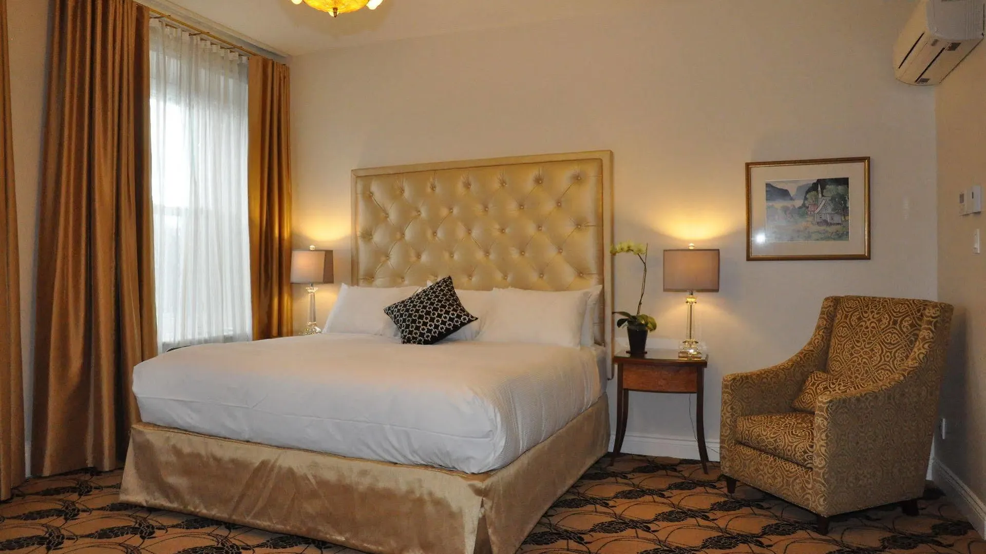 Hotel Manoir D'Auteuil Quebec City