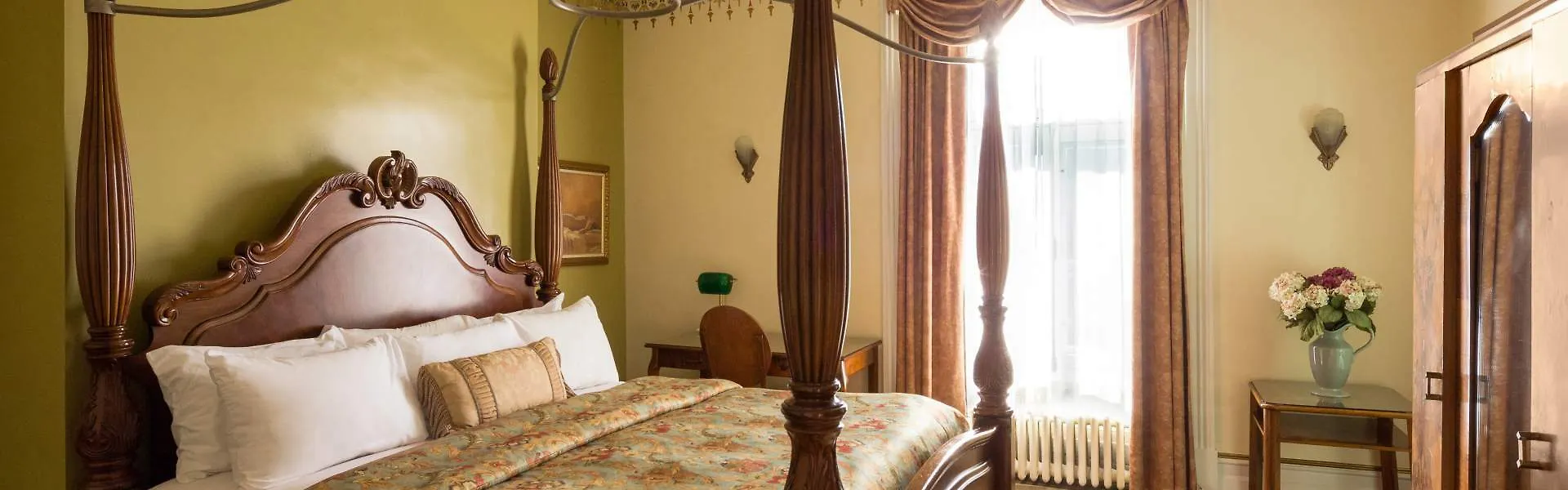 Hotel Manoir D'Auteuil Quebec City