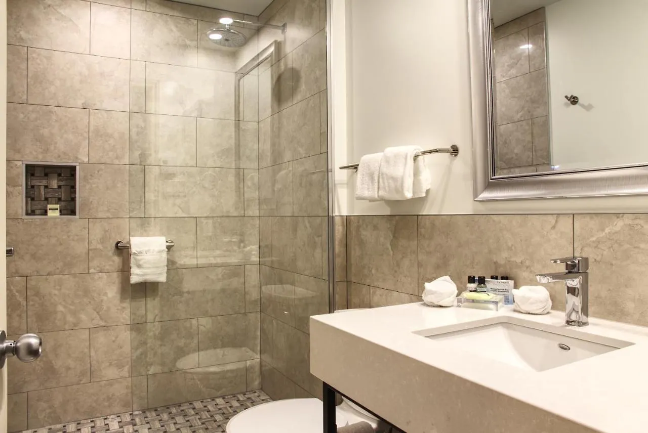 Hotel Manoir D'Auteuil Quebec City